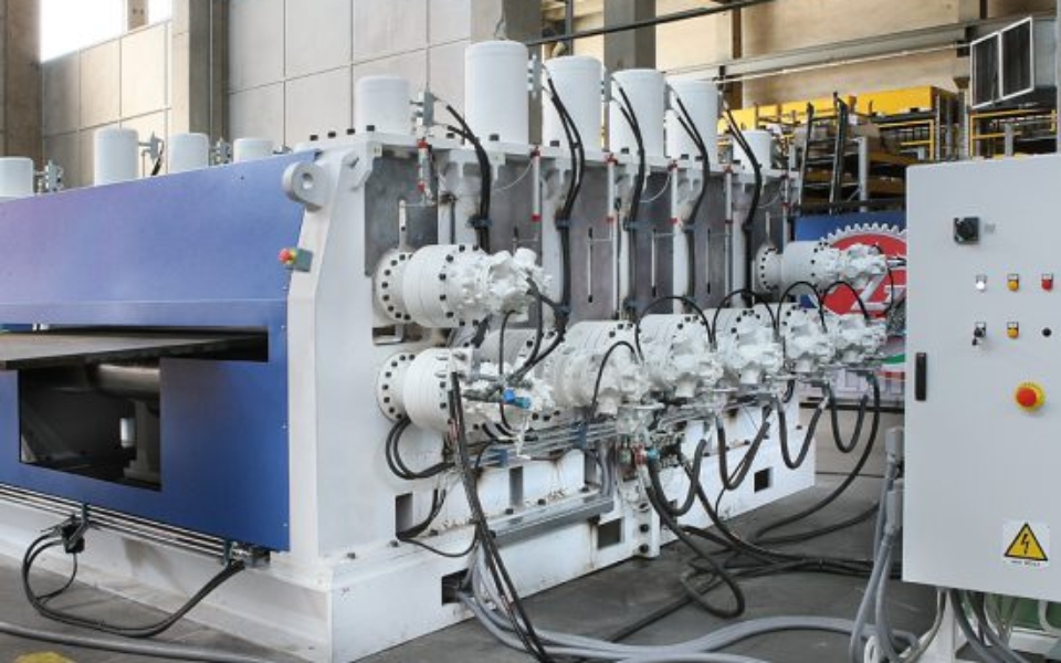 Plate straightening machine04